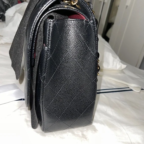 Authentic Chanel Timeless Classic Maxi DoubleFlap Caviar Leather w/Gold hardware - Picture 6 of 14